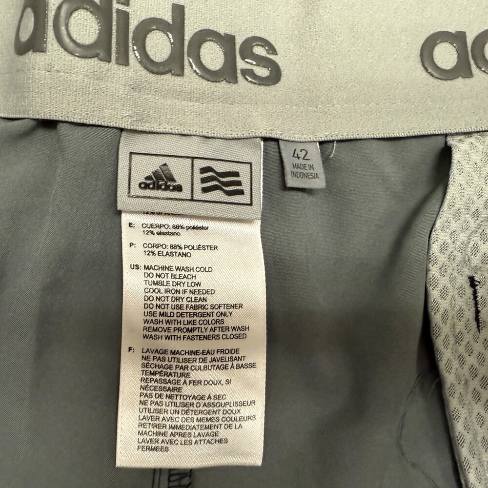 NWOT Adidas Golf Climacool Ultimate Airflow Shorts Dark Gray Size 42 - Picture 3 of 3